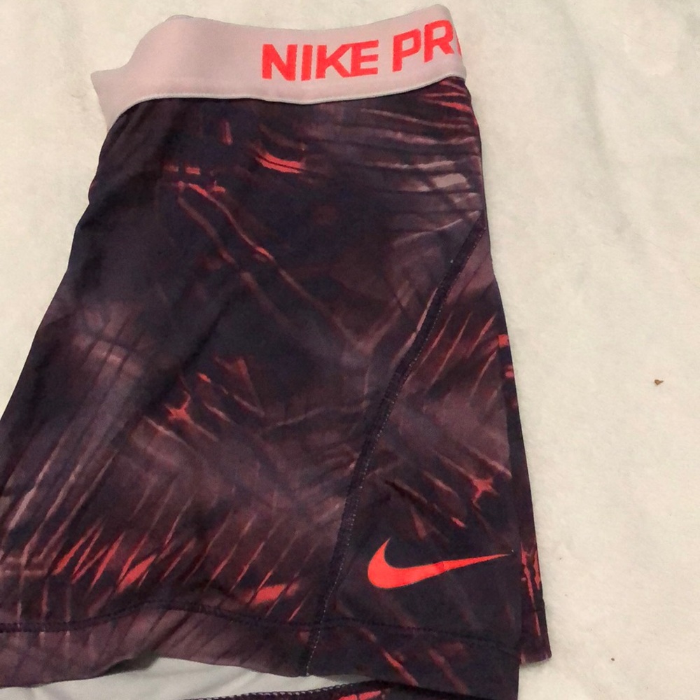 M NIKE pro shorts